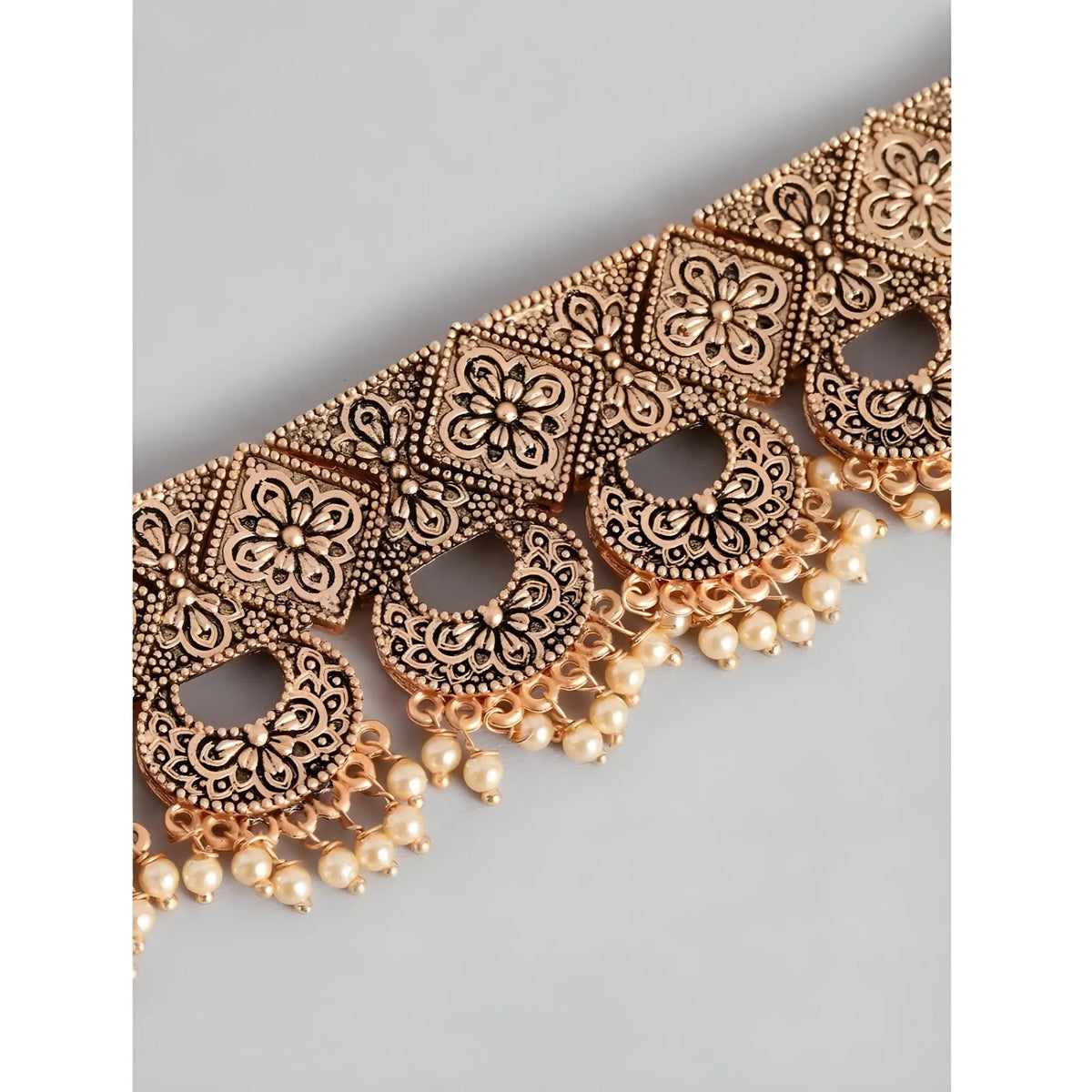Women's Rose Gold Plated Alloy Necklace &amp; Earings Set (Gold)