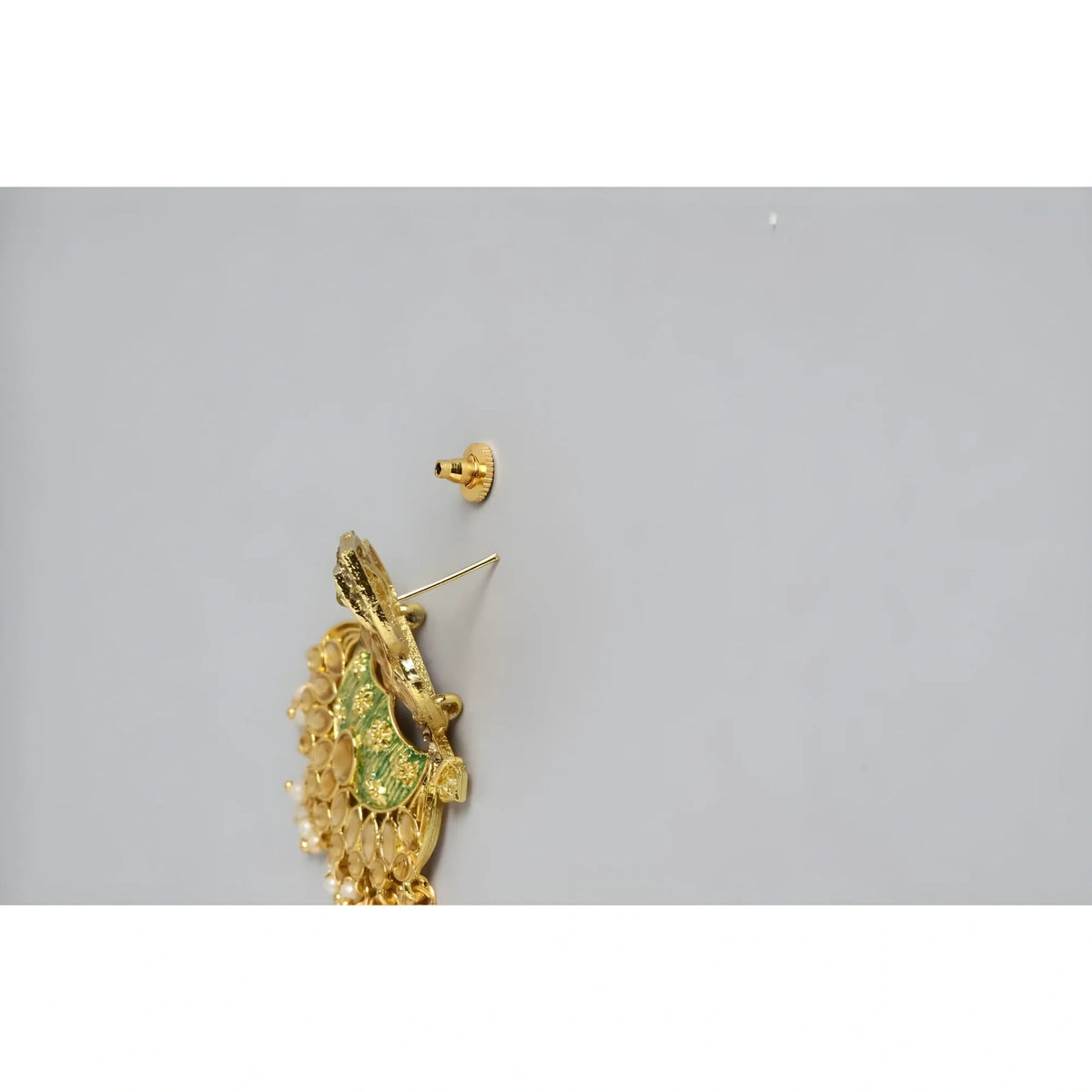 Women's Rose Gold Plated Alloy Earrings (Gold)
